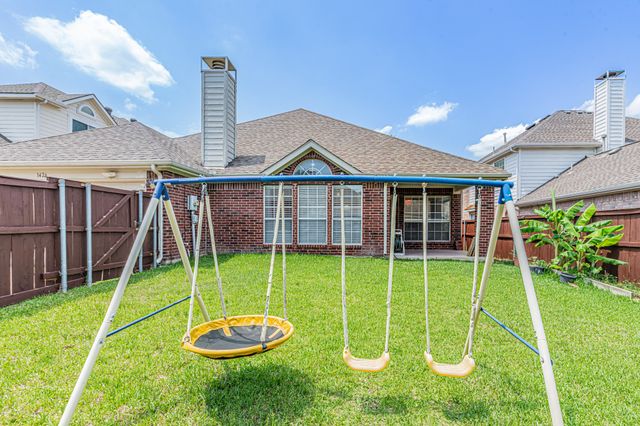 1426 Ranch Hill Drive, Irving, TX 75063