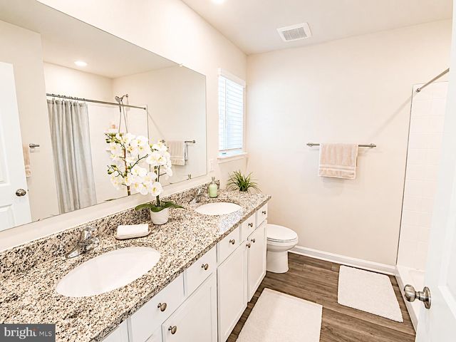 114 GATEHOUSE PL, Charles Town, WV 25414