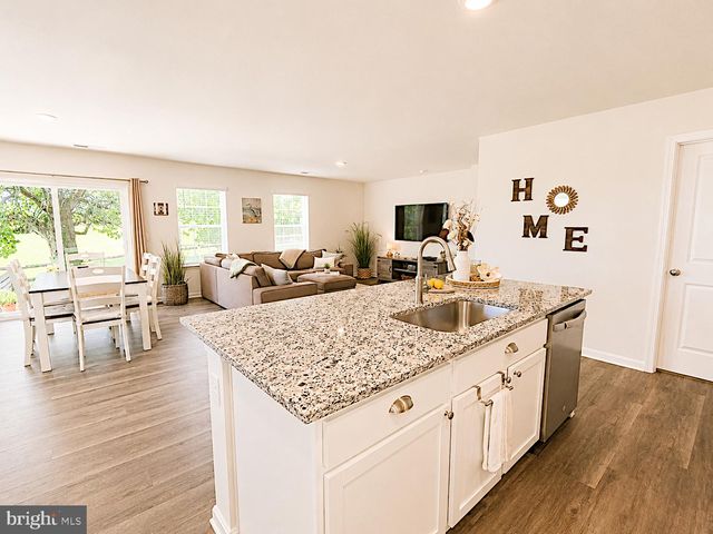 114 GATEHOUSE PL, Charles Town, WV 25414