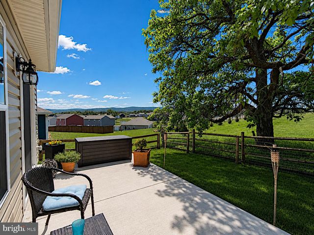 114 GATEHOUSE PL, Charles Town, WV 25414