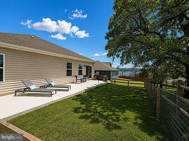 114 GATEHOUSE PL, Charles Town, WV 25414