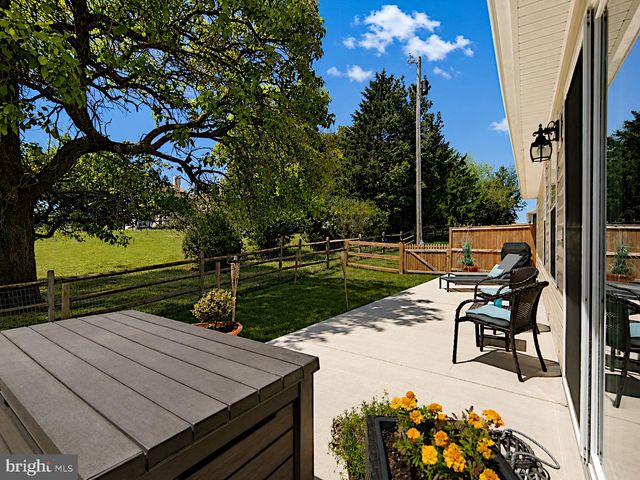 114 GATEHOUSE PL, Charles Town, WV 25414