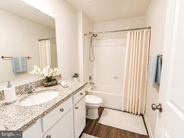 114 GATEHOUSE PL, Charles Town, WV 25414