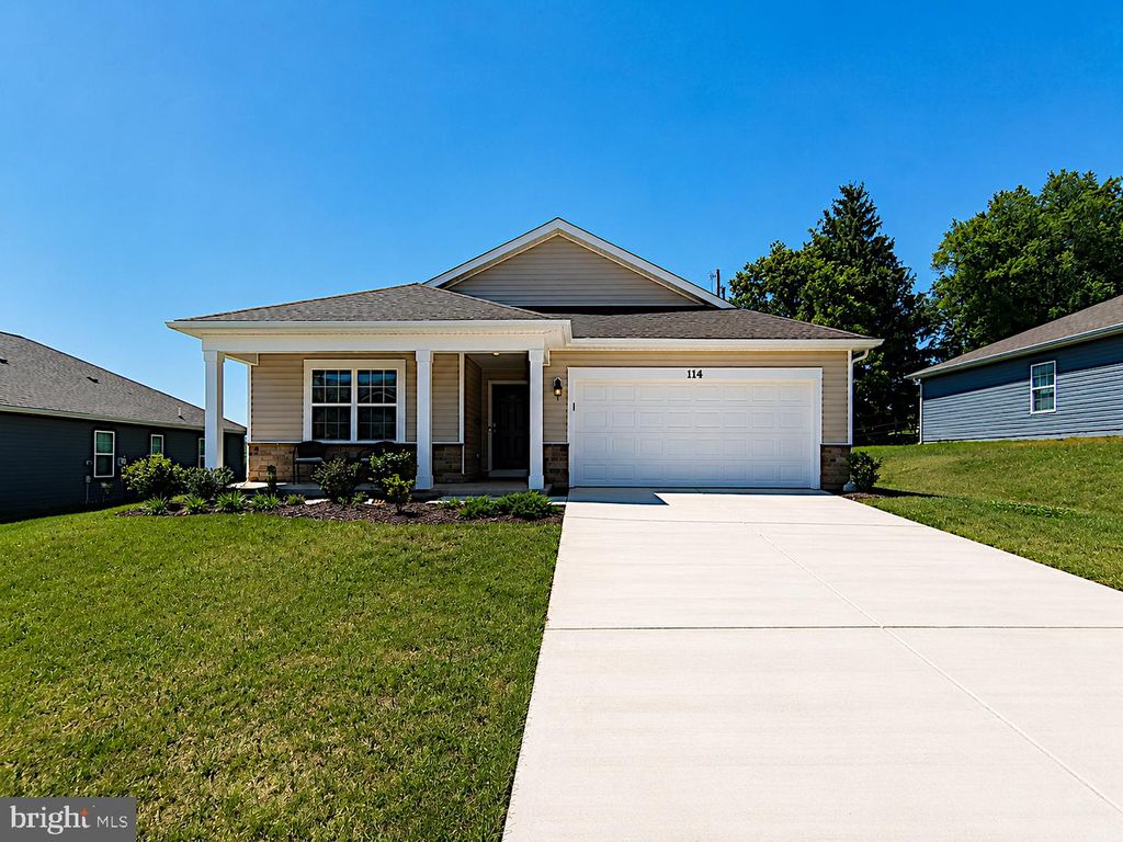 114 GATEHOUSE PL, Charles Town, WV 25414