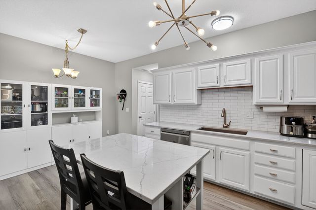 2184 NW 159th Street, Clive, IA 50325