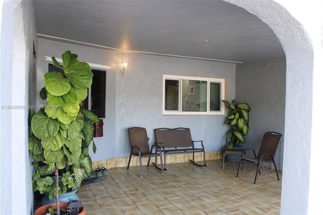 11512 NW 58th Ave, Hialeah, FL 33012