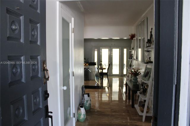 11512 NW 58th Ave, Hialeah, FL 33012