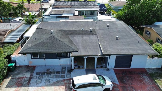 11512 NW 58th Ave, Hialeah, FL 33012