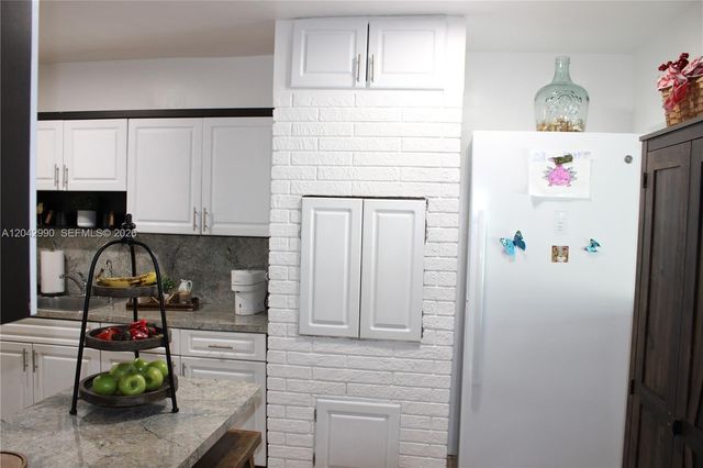 11512 NW 58th Ave, Hialeah, FL 33012