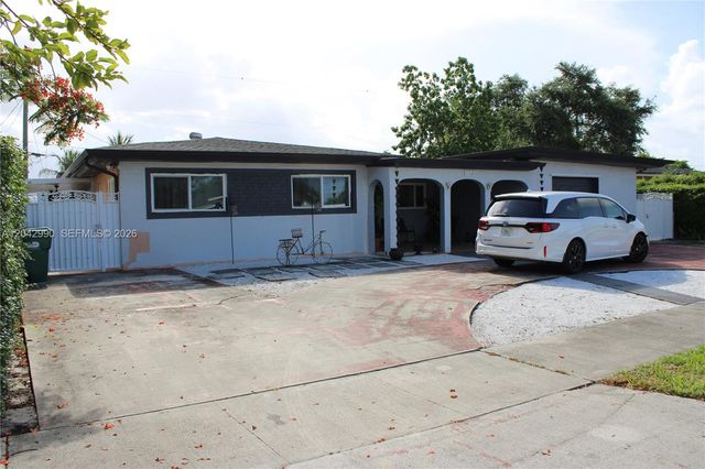 11512 NW 58th Ave, Hialeah, FL 33012
