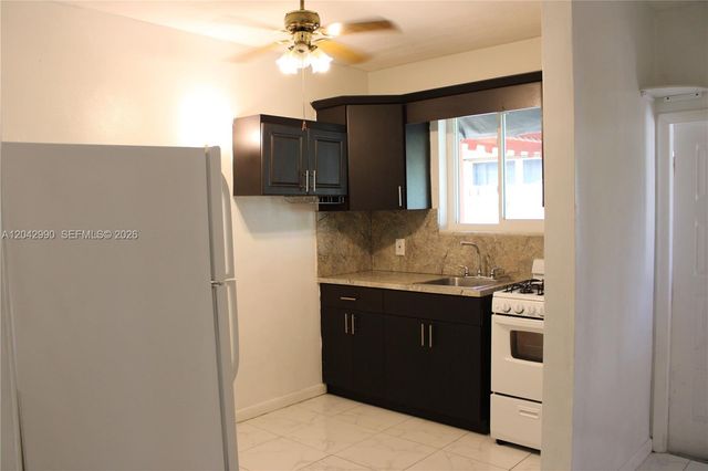11512 NW 58th Ave, Hialeah, FL 33012