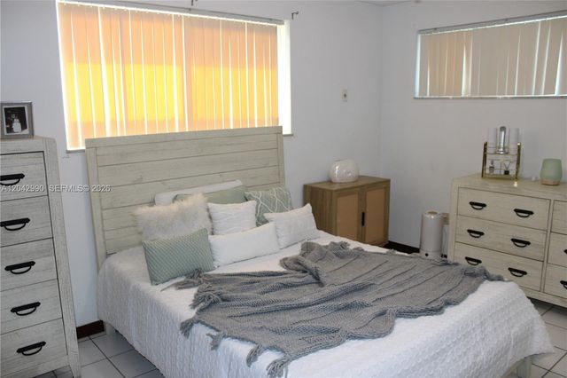 11512 NW 58th Ave, Hialeah, FL 33012