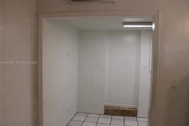11512 NW 58th Ave, Hialeah, FL 33012