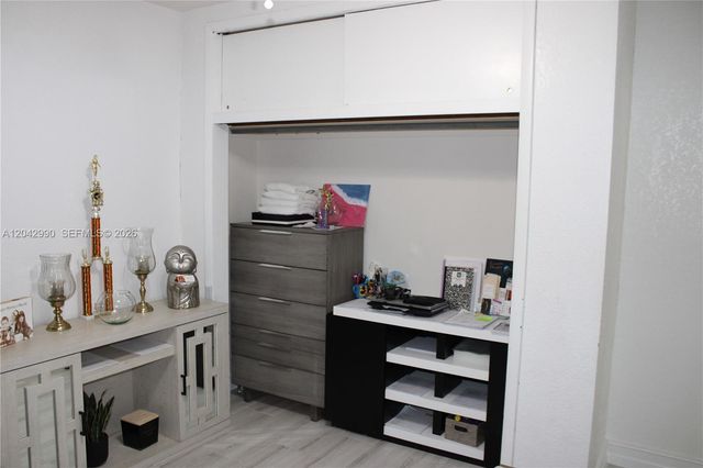 11512 NW 58th Ave, Hialeah, FL 33012
