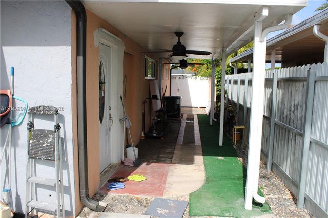 11512 NW 58th Ave, Hialeah, FL 33012