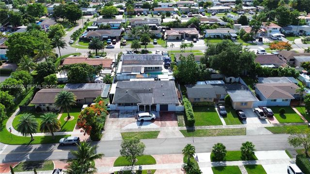 11512 NW 58th Ave, Hialeah, FL 33012