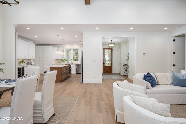 13 Woods Lane, Beaufort, SC 29907