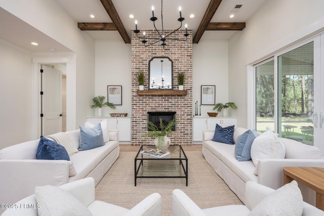 13 Woods Lane, Beaufort, SC 29907