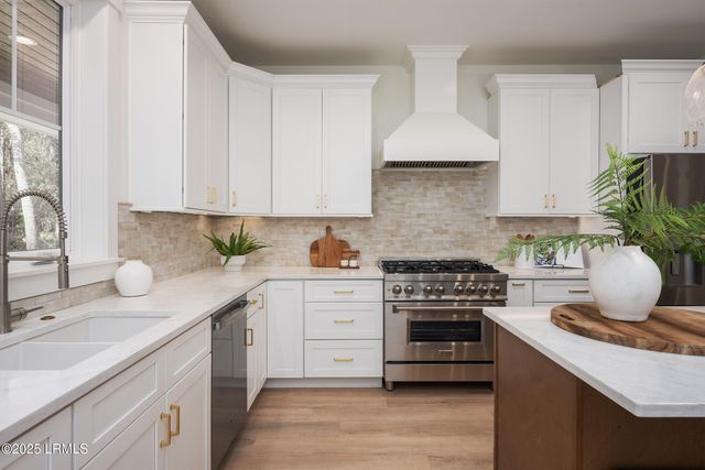 13 Woods Lane, Beaufort, SC 29907