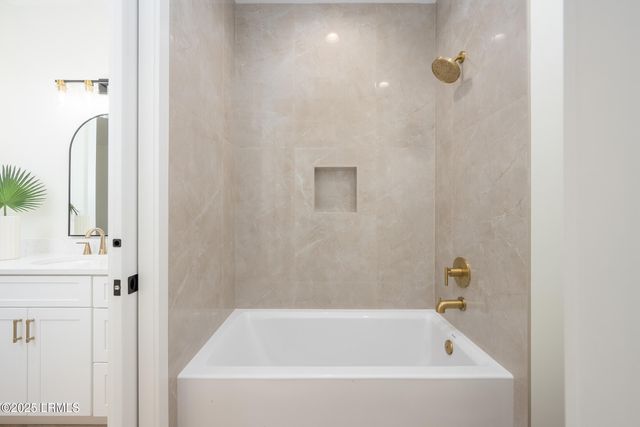 13 Woods Lane, Beaufort, SC 29907