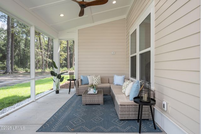 13 Woods Lane, Beaufort, SC 29907