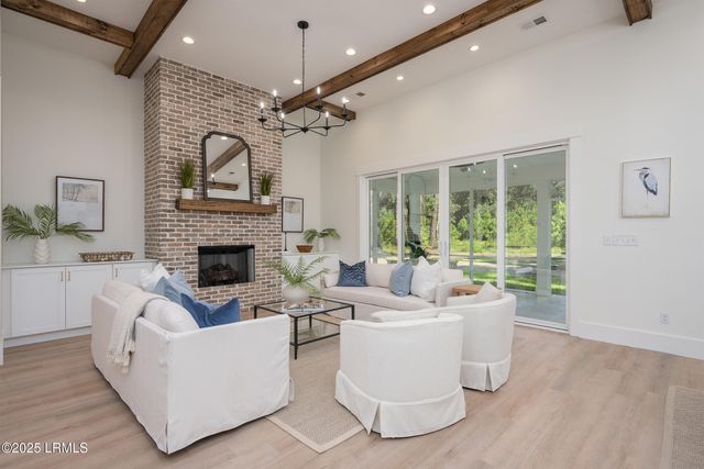 13 Woods Lane, Beaufort, SC 29907