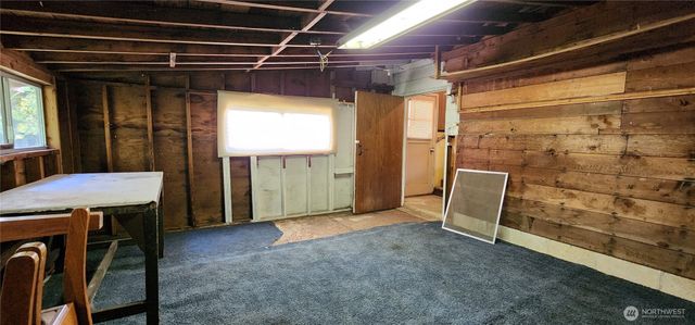 1216 Kaiser Road SW, Olympia, WA 98512