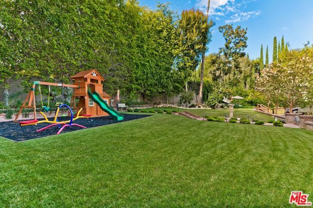 9419 Sunset Boulevard, Beverly Hills, CA 90210