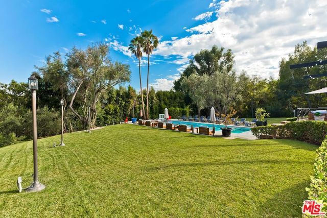 9419 Sunset Boulevard, Beverly Hills, CA 90210