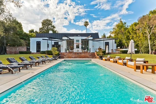 9419 Sunset Boulevard, Beverly Hills, CA 90210
