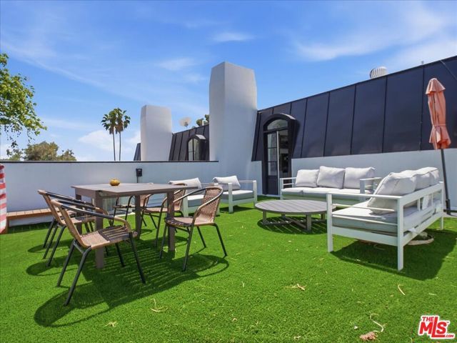 9419 Sunset Boulevard, Beverly Hills, CA 90210