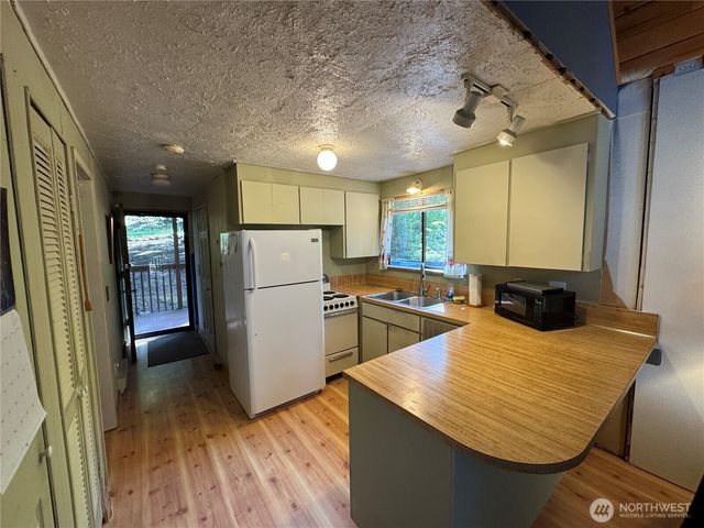 22337 Bluewater Drive SE, Yelm, WA 98597