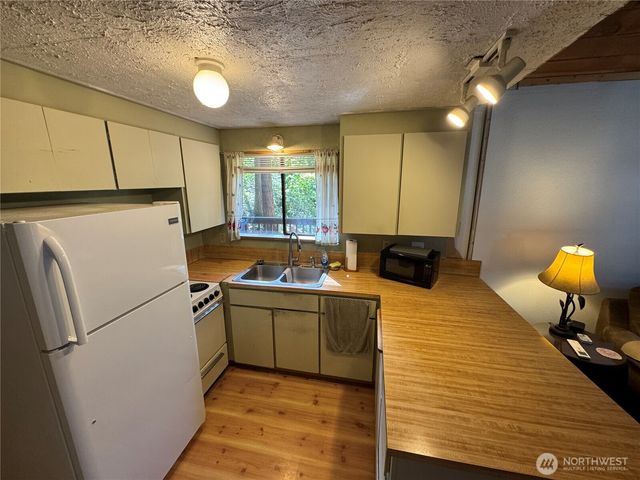 22337 Bluewater Drive SE, Yelm, WA 98597