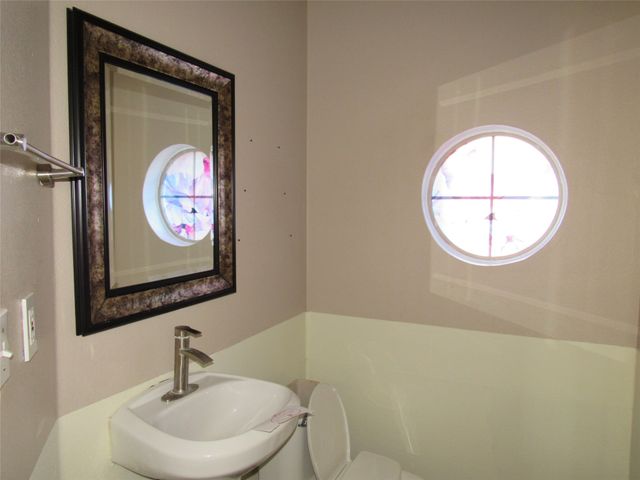 39220 Shadow Ridge Drive, Whitney, TX 76692