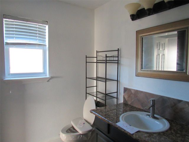 39220 Shadow Ridge Drive, Whitney, TX 76692