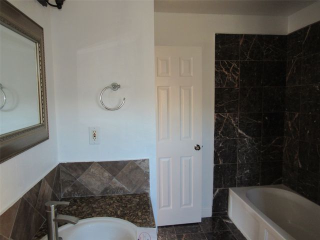 39220 Shadow Ridge Drive, Whitney, TX 76692