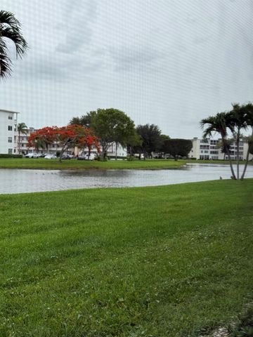 1046 Wolverton C, Boca Raton, FL 33434