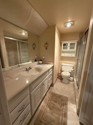 1046 Wolverton C, Boca Raton, FL 33434