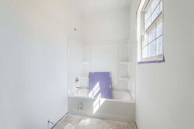 12 VALLEY MANOR DR, Staunton, VA 24401