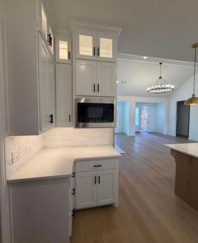 108 BULLRUSH Drive, Canyon, TX 79015