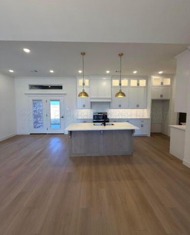 108 BULLRUSH Drive, Canyon, TX 79015