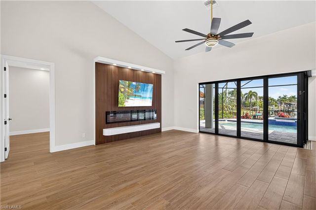 2201 Beach PKWY W, Cape Coral, FL 33914