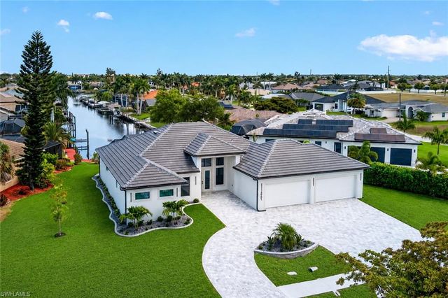 2201 Beach PKWY W, Cape Coral, FL 33914