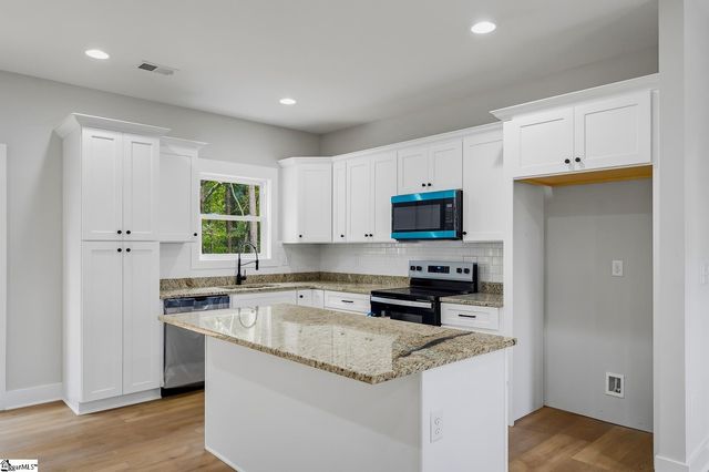 2202 White Street Extension, Anderson, SC 29624