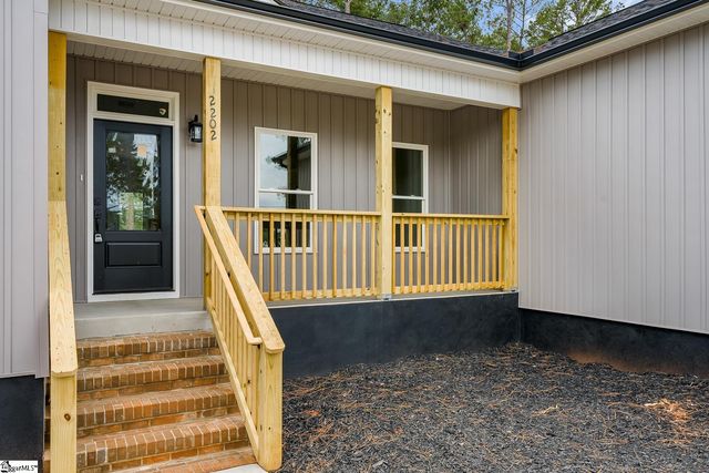 2202 White Street Extension, Anderson, SC 29624