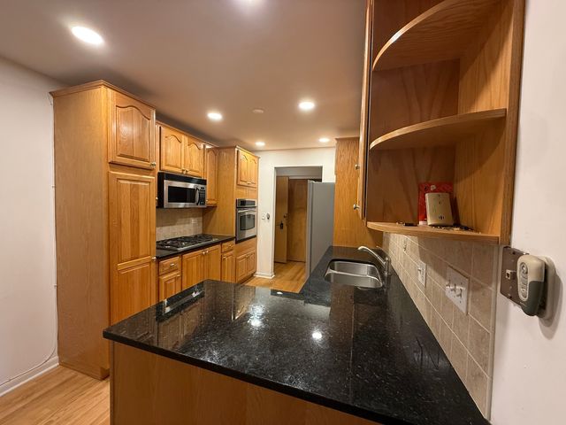 950 Washington Boulevard 208, Oak Park, IL 60302