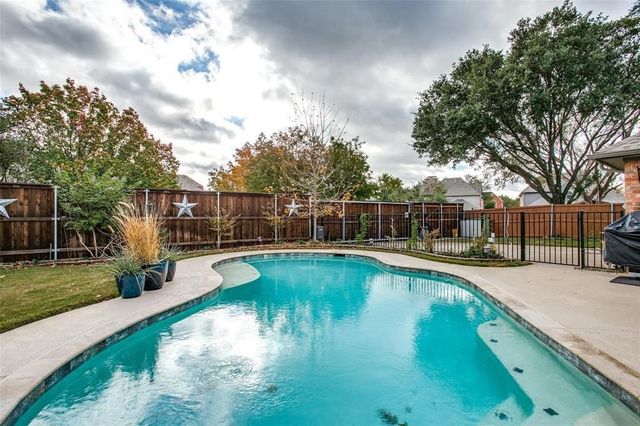 1048 Village Parkway, Coppell, TX 75019