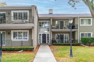 1115 N Old Woodward Avenue 55, Birmingham, MI 48009