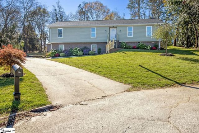 19 Velma Drive, Taylors, SC 29687