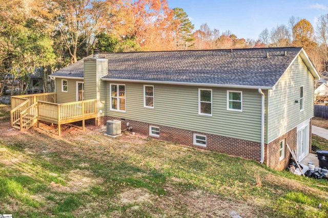 19 Velma Drive, Taylors, SC 29687